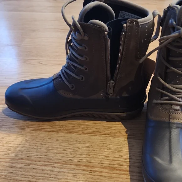 Bogs Casual Tall LTR Winter Boots Size 9 - Picture 5 of 10